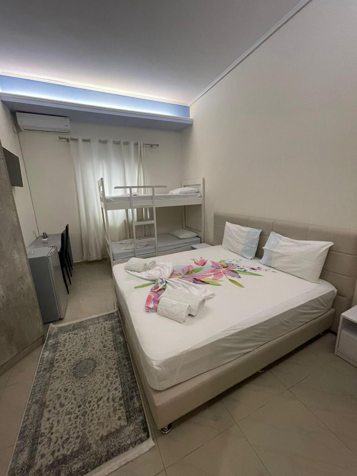 Fa_Holidays Vlorë Exteriör bild