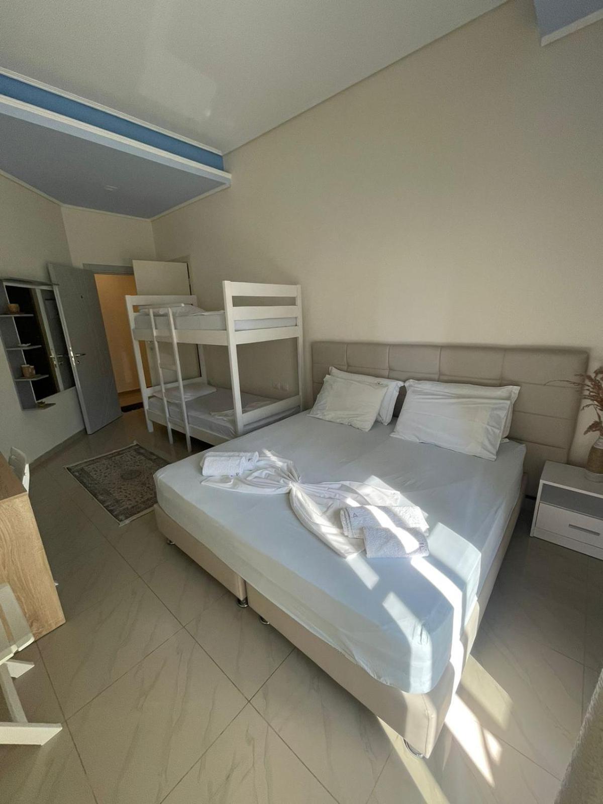 Fa_Holidays Vlorë Exteriör bild